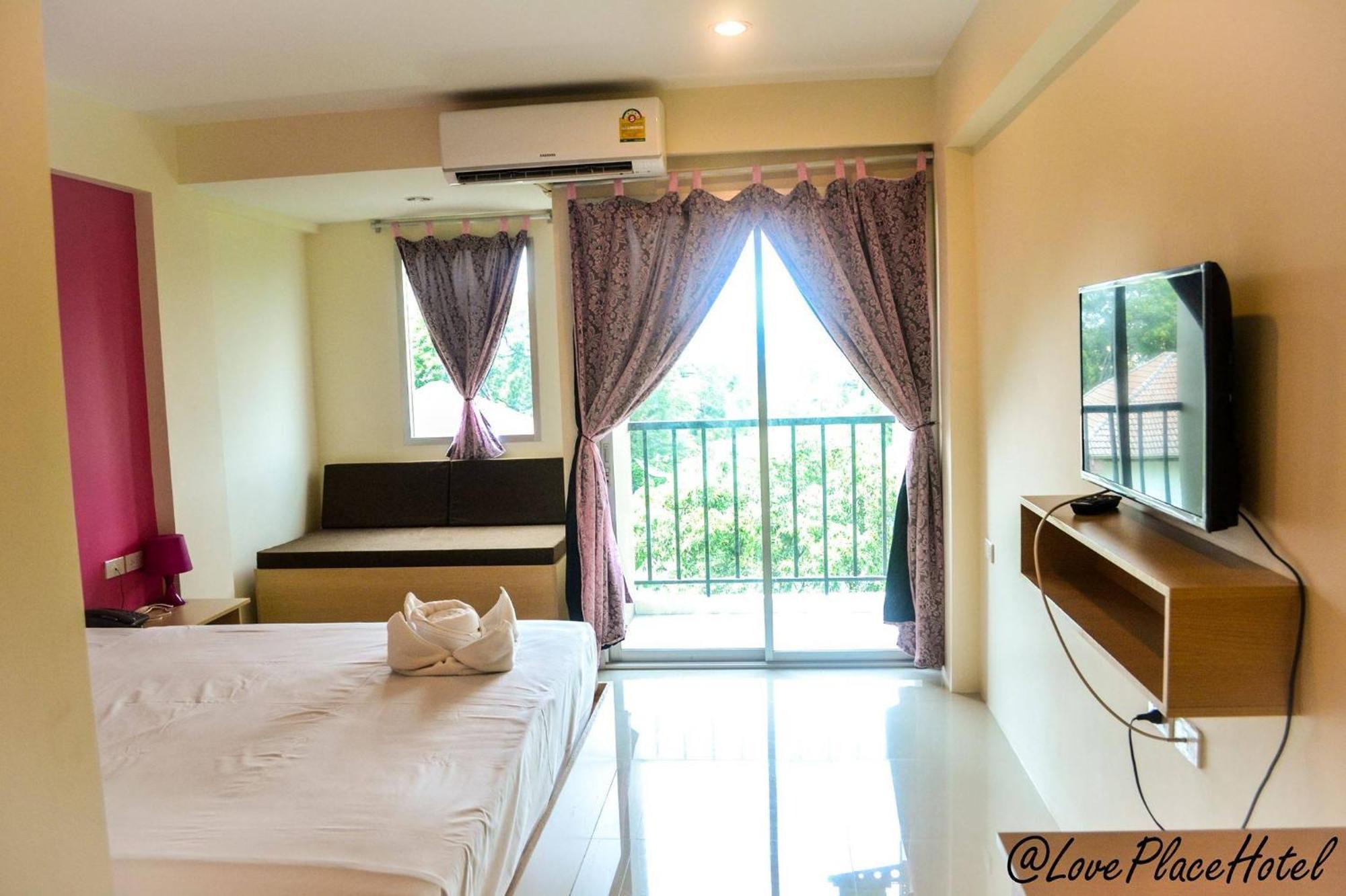 Sixty Star Love Place Hotel Bangkok Exterior photo
